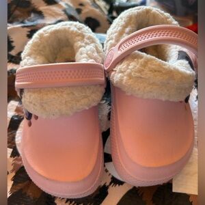 Crocs w/Fur inside
